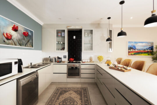 Fully equipped kitchen