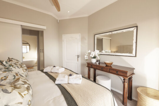 Humpback bedroom